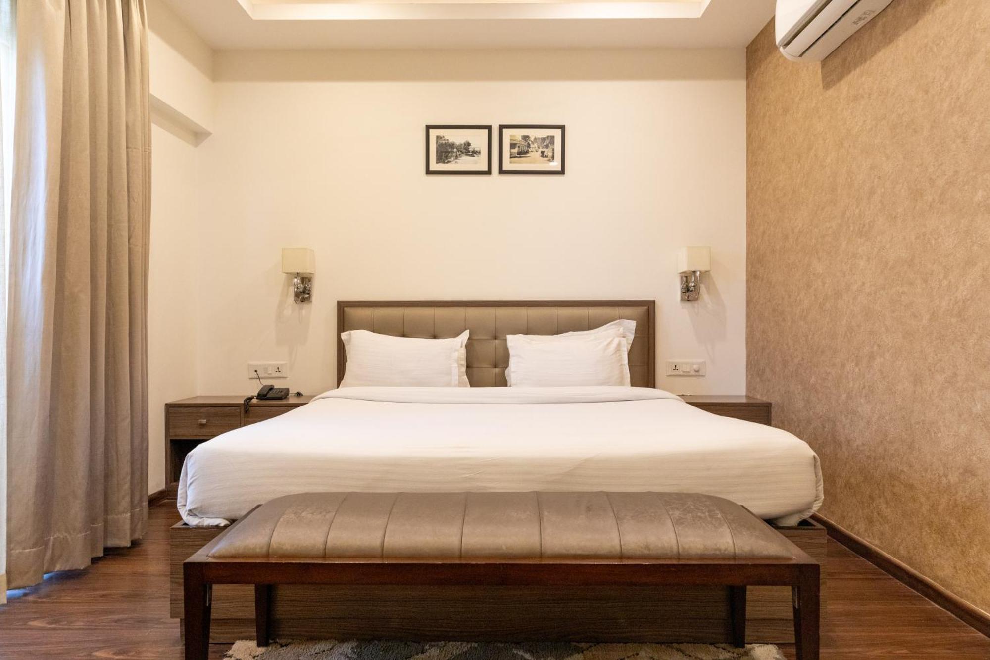 Hotel Alaya Dehradun Exterior photo